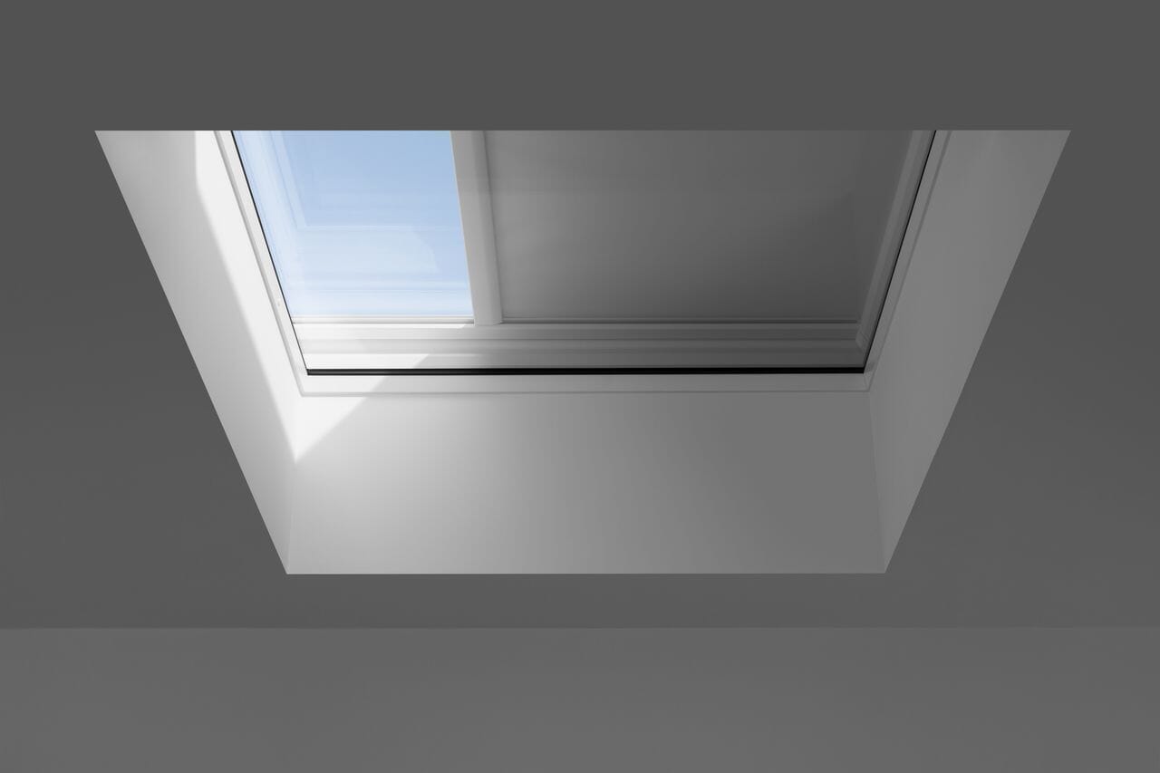 VELUX DSU Solar Blackout Blind for CVU/CFU - White